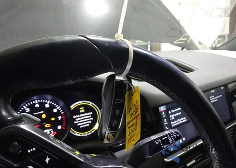 2019 Porsche Cayenne z USA, uszkodzony, nr VIN WP1AA2AY0KDA18610